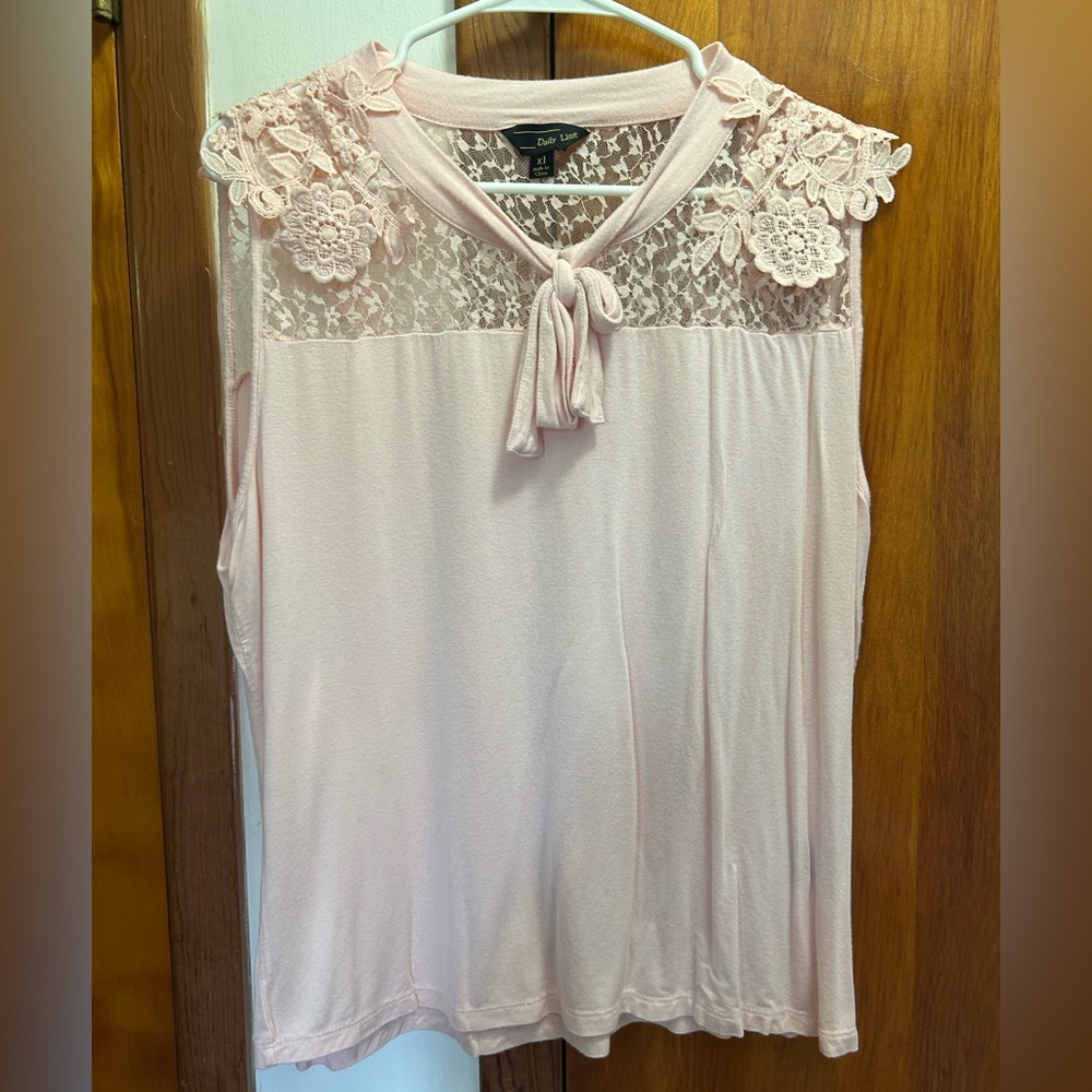 Lace Yoke Tie-Neck Sleeveless Tank Top - Soft Pink